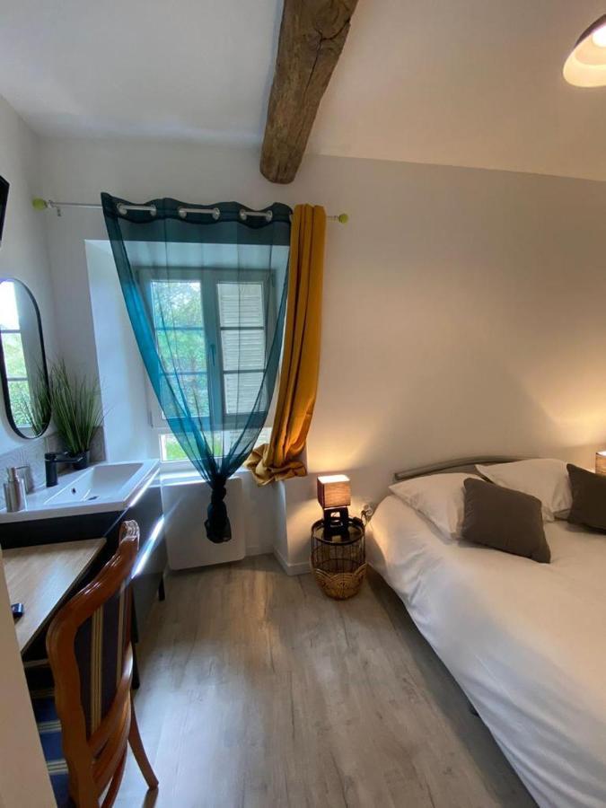 L'Annexe Du Chateau De Saint Genix Buitenkant foto