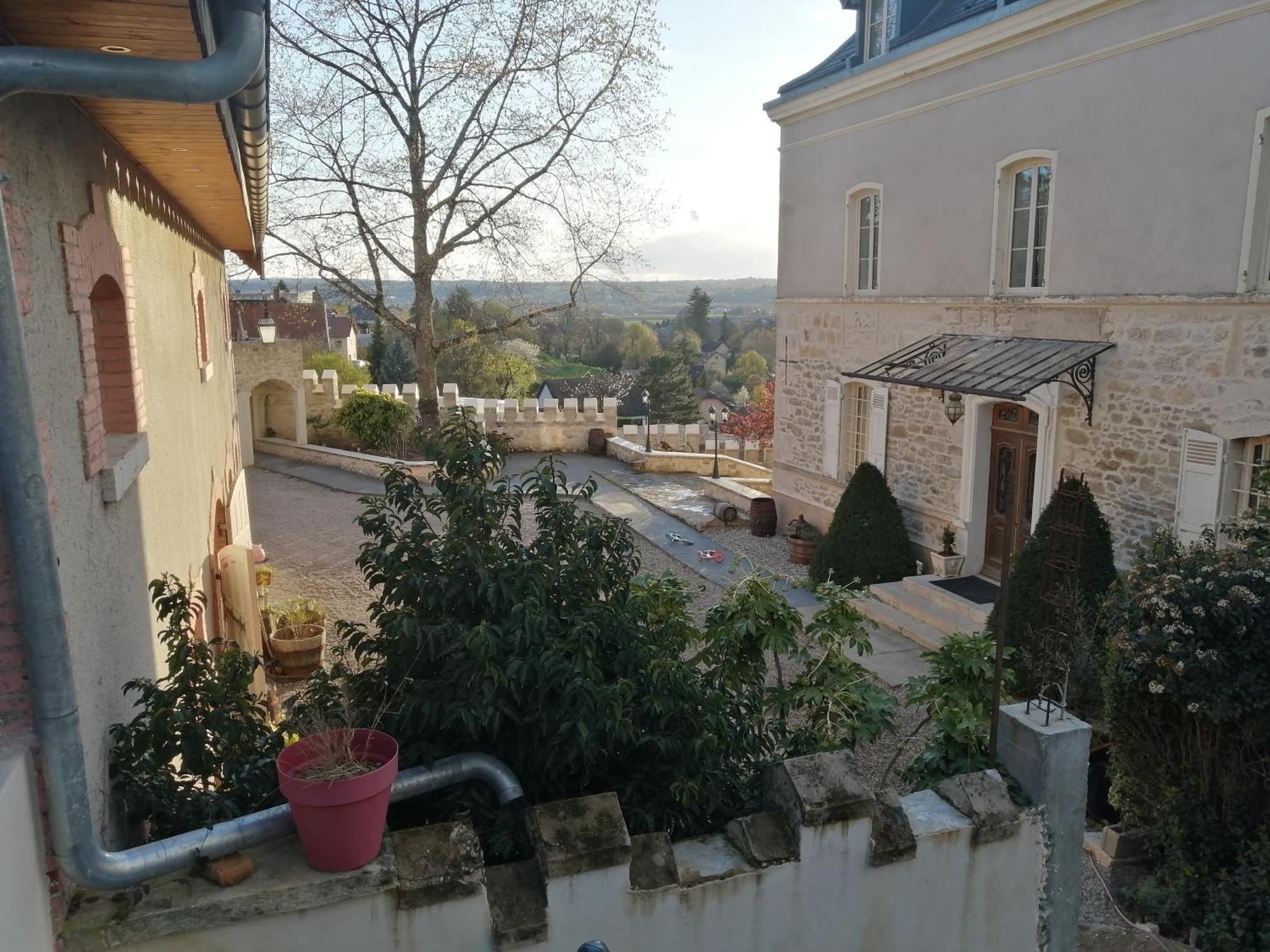 L'Annexe Du Chateau De Saint Genix Buitenkant foto